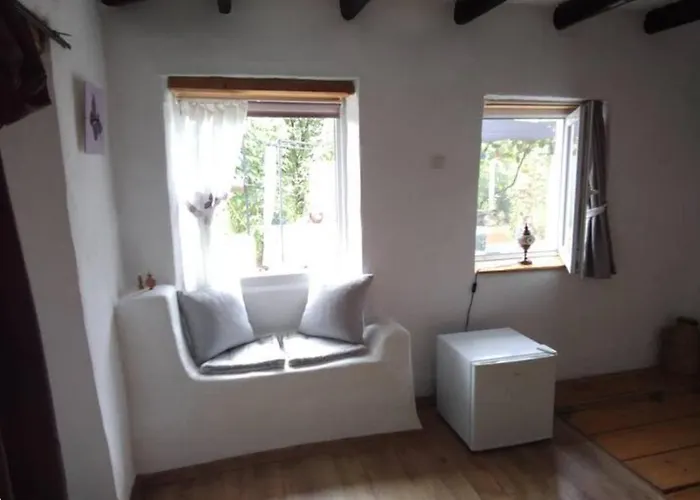 Apartment Rustic Village Retreat